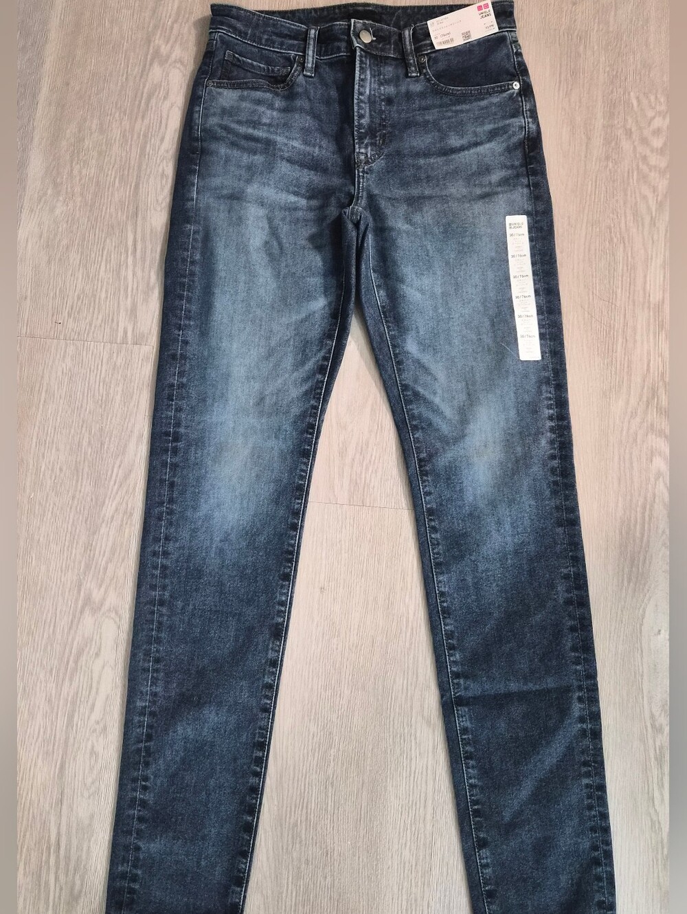 Uniqlo Men's Skinny Jeans in Dark Blue Wash - Size 30/76 cm - New With Tags